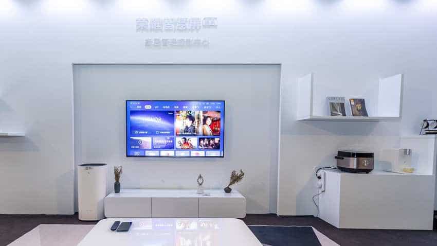 Honor Vision series with HarmonyOS unveiled, first to get Huawei's Android alternative Honor Vision series with HarmonyOS unveiled, first to get Huawei's Android alternative