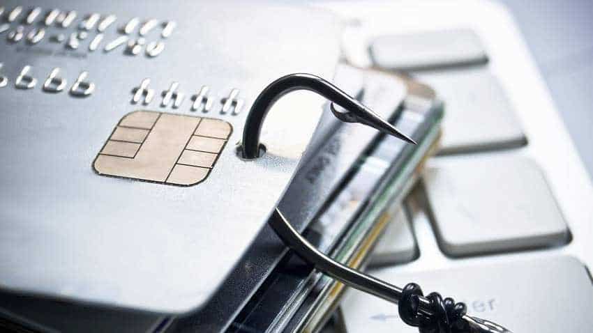Did you just share your debit card PIN number? BEWARE! Your money is in danger, never do this Did you just share your debit card PIN number? BEWARE! Your money is in danger, never do this