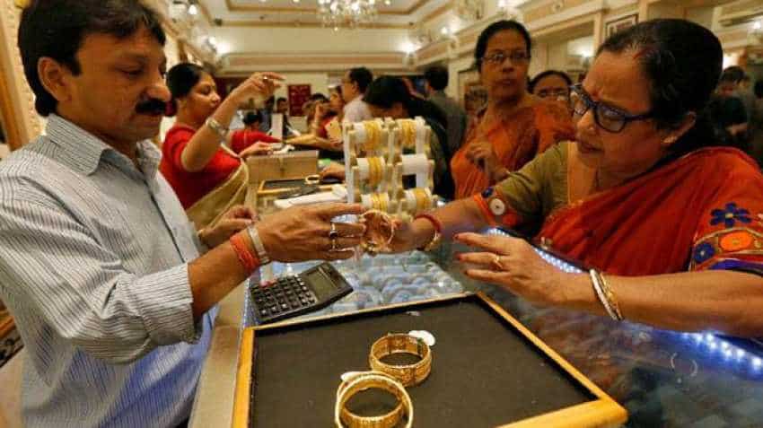 Diwali 2019 gold price PREDICTION: See at what price you may have to buy gold coin this Dhanteras! Diwali 2019 gold price PREDICTION: See at what price you may have to buy gold coin this Dhanteras!