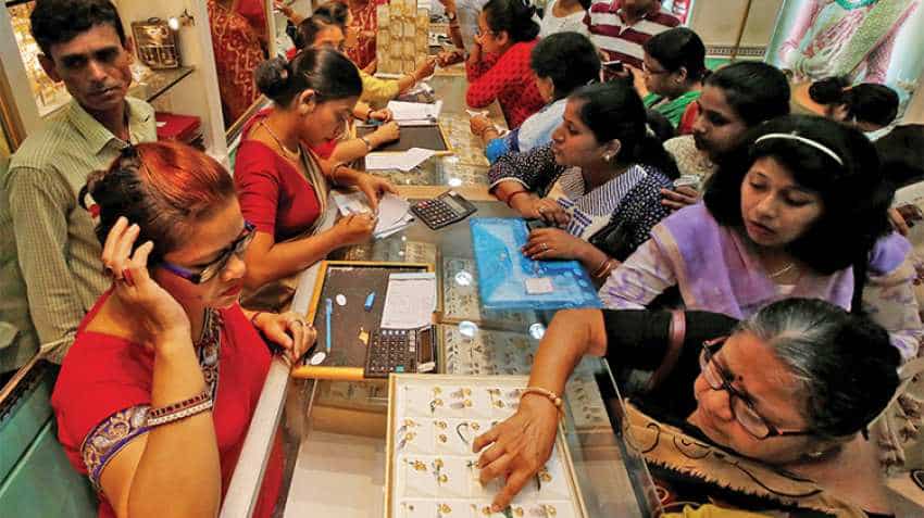 Gold price at all-time record, climbs Rs 40K mount in Mumbai spot market, further rally expected