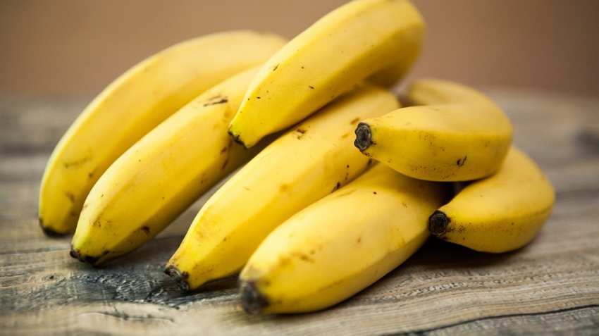 Banned! No bananas to be sold on Lucknow railway station | Zee Business