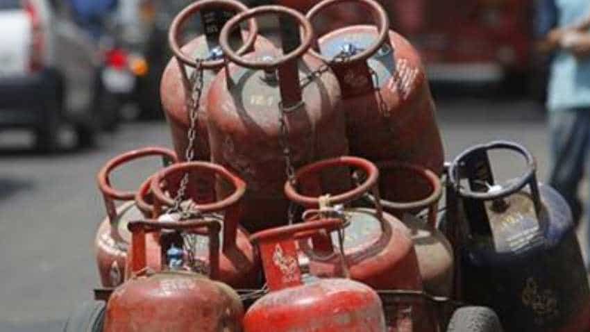 LPG price alert! Cooking gas gets expensive by Rs 15.5 per cylinder LPG price alert! Cooking gas gets expensive by Rs 15.5 per cylinder
