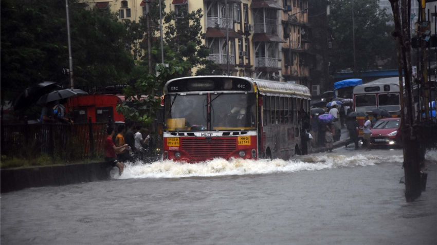 Rains batter Mumbai hard, claim 5 lives in different incidents Rains batter Mumbai hard, claim 5 lives in different incidents
