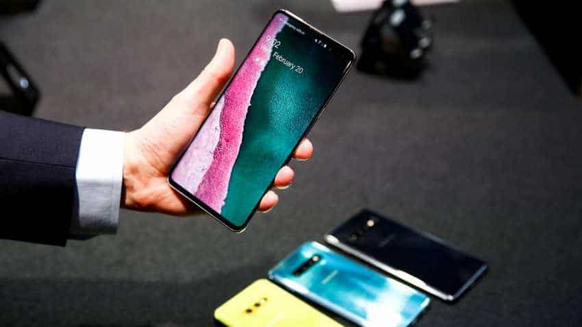 Online smartphone sales in India grow by 26% in Q2 of 2019; Xiaomi captures around 46% space Online smartphone sales in India grow by 26% in Q2 of 2019; Xiaomi captures around 46% space
