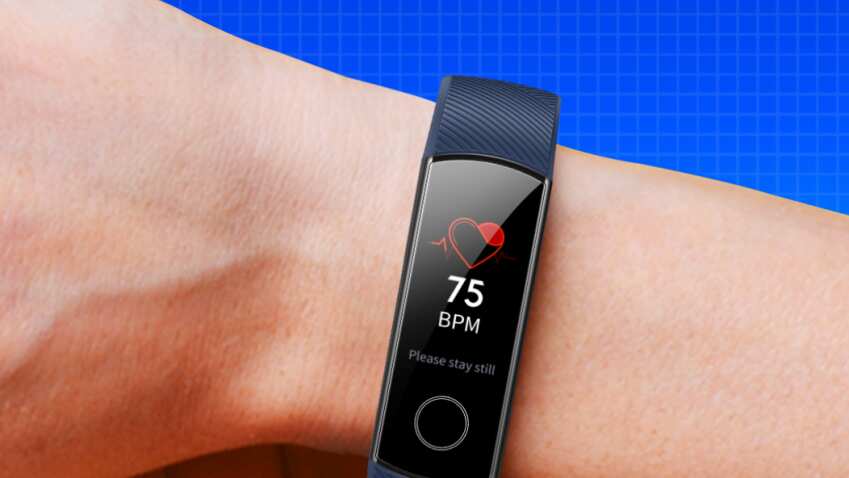 Through SBI Debit card and Credit Card, get up to 10% discount on HONOR Band 5 on Amazon