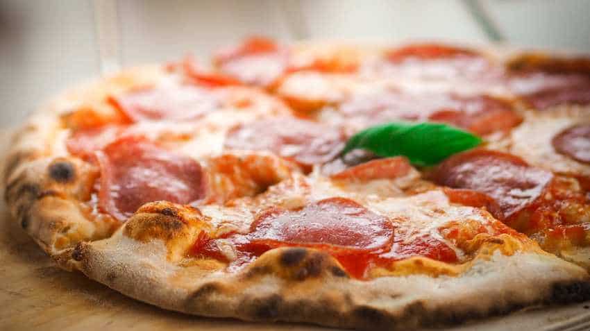 BEWARE! This man lost whopping Rs 61k after ordering 2 pizzas - Here is how BEWARE! This man lost whopping Rs 61k after ordering 2 pizzas - Here is how