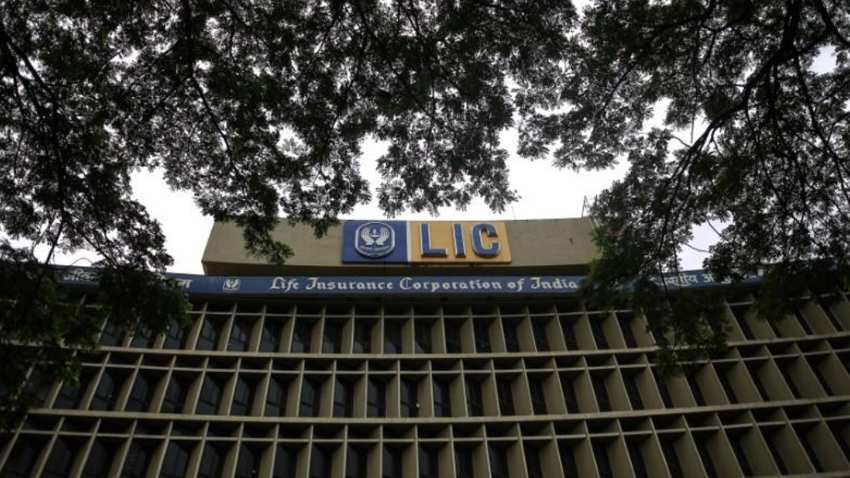 IMPORTANT! Invested money in LIC policy? Life Insurance Corporation has a message for you IMPORTANT! Invested money in LIC policy? Life Insurance Corporation has a message for you