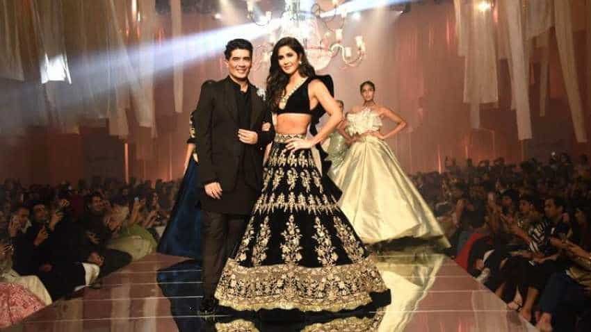 designer gowns by manish malhotra