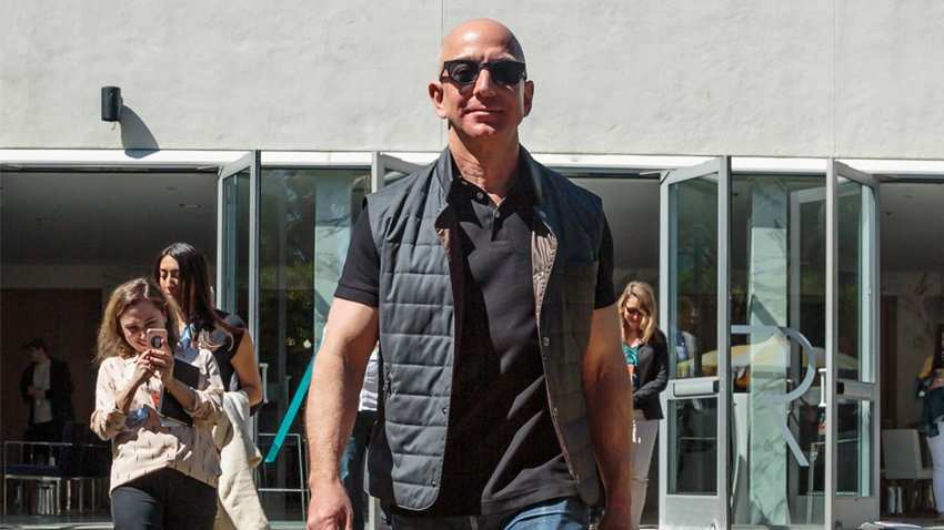 World's richest man: BOSS OF WEALTH! Amazon chief Jeff Bezos regains top spot World's richest man: BOSS OF WEALTH! Amazon chief Jeff Bezos regains top spot