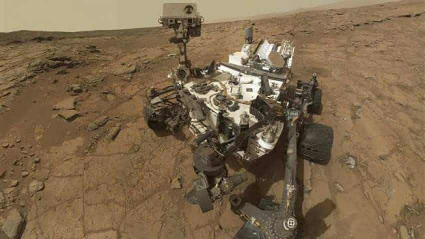 Photos show evidence of life on Mars, claims scientist