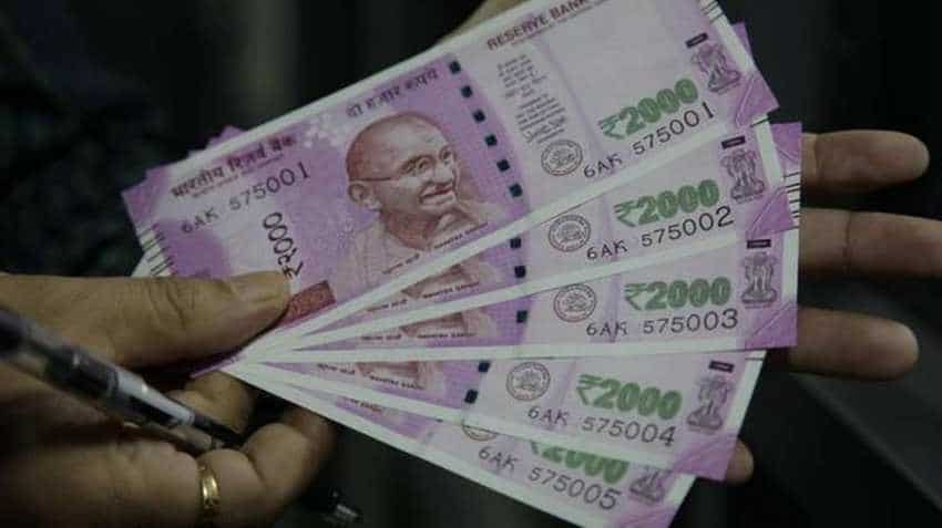 Senior Citizen Saving Schemes or Bank Bond? Which one is better for a retired person? Check what experts say Senior Citizen Saving Schemes or Bank Bond? Which one is better for a retired person? Check what experts say