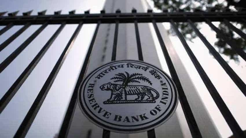 Banks' exposure to sensitive sectors up at 23.5 pct: RBI Banks' exposure to sensitive sectors up at 23.5 pct: RBI