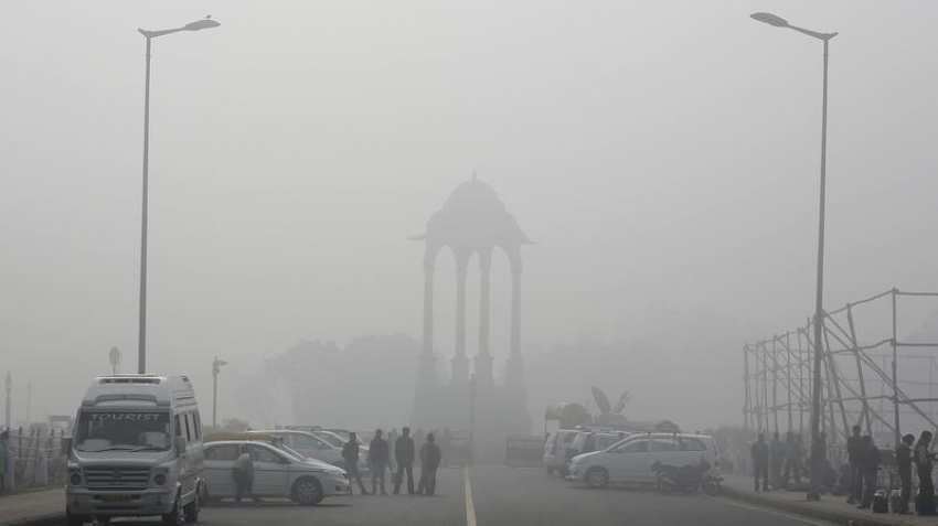 Fog covers partial solar eclipse in Delhi Fog covers partial solar eclipse in Delhi