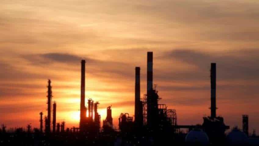 Oil price dips on ease in Middle East tensions; market eyes US-China trade deal