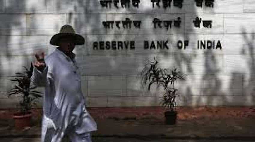 RBI direct banks to give credit, debit card users facility to enable, disable their cards RBI direct banks to give credit, debit card users facility to enable, disable their cards