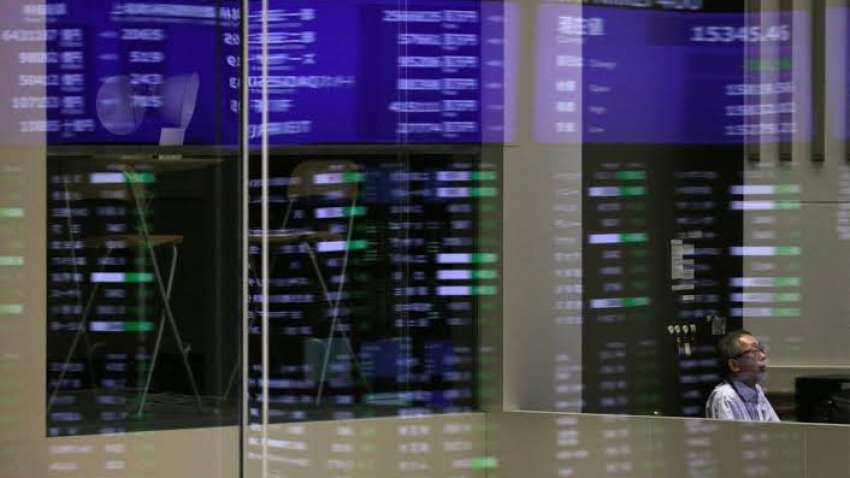Asian shares drop, commodities sink on virus fears after Lunar New Year break Asian shares drop, commodities sink on virus fears after Lunar New Year break