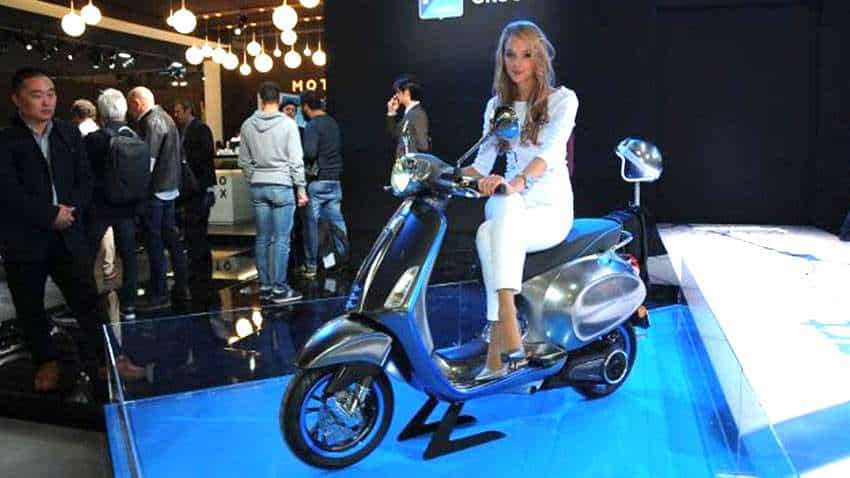 Auto Expo 2020: Piaggio unveils new version of Aprilia SXR 160 scooter Auto Expo 2020: Piaggio unveils new version of Aprilia SXR 160 scooter