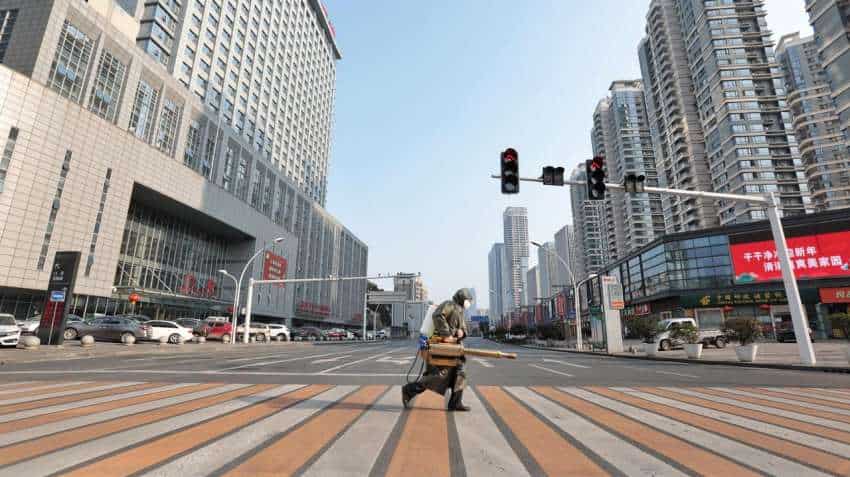 Coronavirus death toll in China nears 1,500 with 5,090 new cases Coronavirus death toll in China nears 1,500 with 5,090 new cases