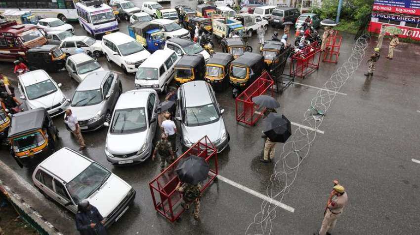 Uttar Pradesh man complains of traffic jam, gets to manage instead