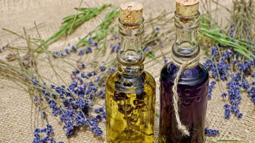 Clearing indoor pollutants with essential oils