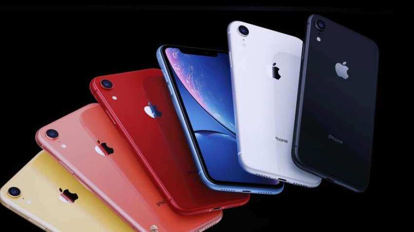 Apple iPhones gain even as global smartphone sales fall in 2019 
