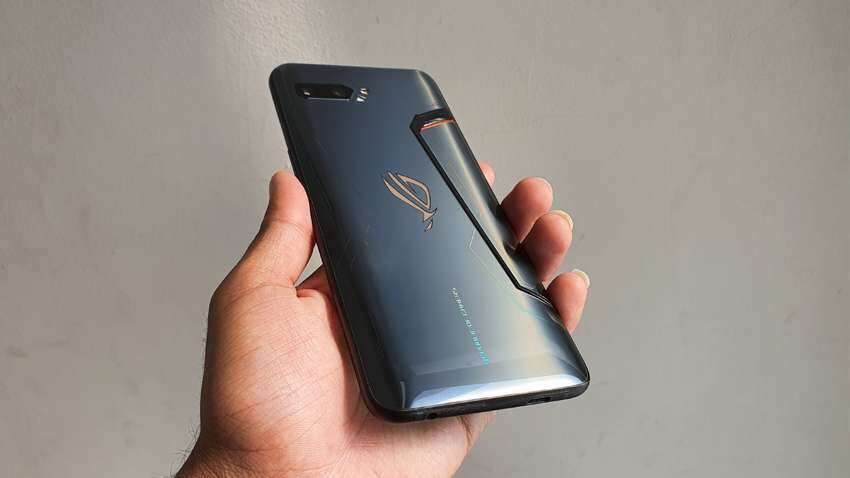 Asus ROG Phone II starts getting Android 10