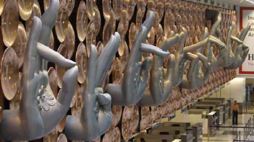 Coronavirus: Jaishankar thanks Delhi airport officials for exceptional effort in 'difficult times' Coronavirus: Jaishankar thanks Delhi airport officials for exceptional effort in 'difficult times'