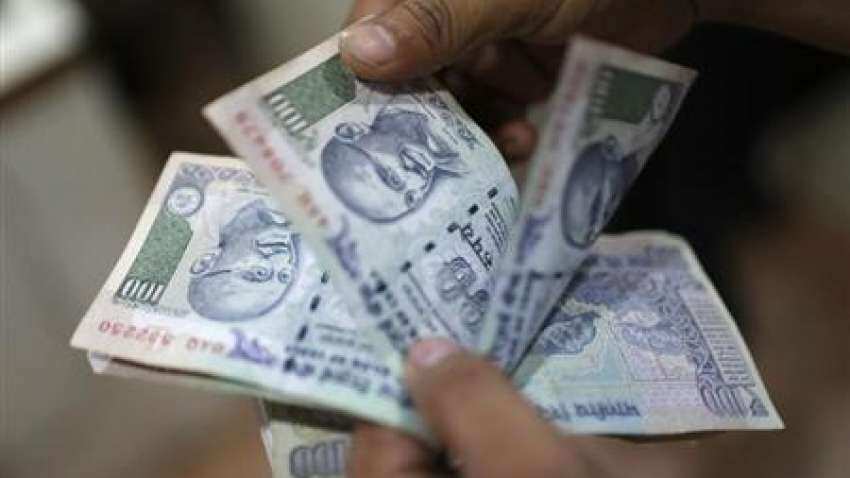 Rupee Vs Dollar In Times Of Coronavirus Inr Slips 32 Paise To 75 21 Amid Scare Zee Business