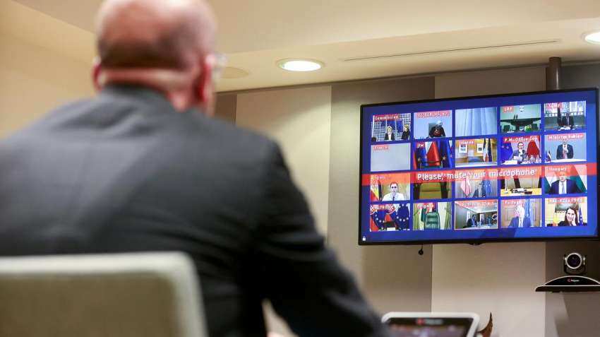 NY schools ban Zoom, adopt Microsoft Teams NY schools ban Zoom, adopt Microsoft Teams
