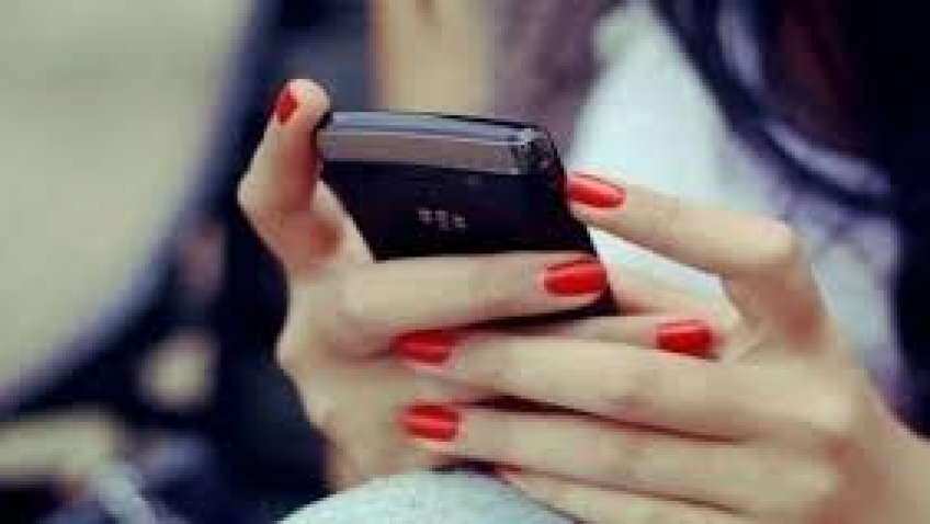 Want To Avail Of Sbi Debit Card Emi You Can Just Send Sms Or Turn To Net Banking Zee Business