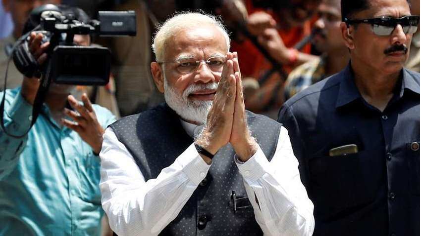 Makeover of Narendra Modi from a 'doer' to a 'preacher', from 'Vikas  Purush' to illusions of divinity