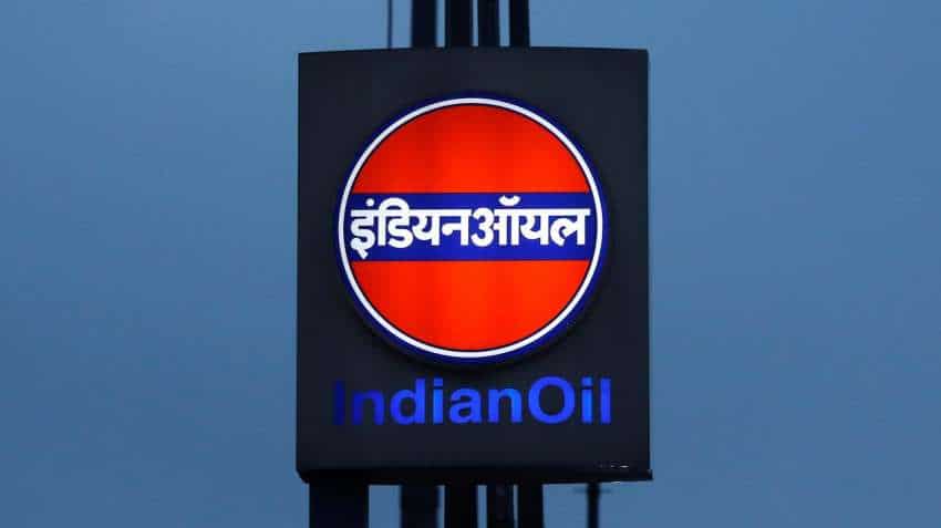 Oil price collapse in US not to lead to any big drop in fuel prices in India Oil price collapse in US not to lead to any big drop in fuel prices in India