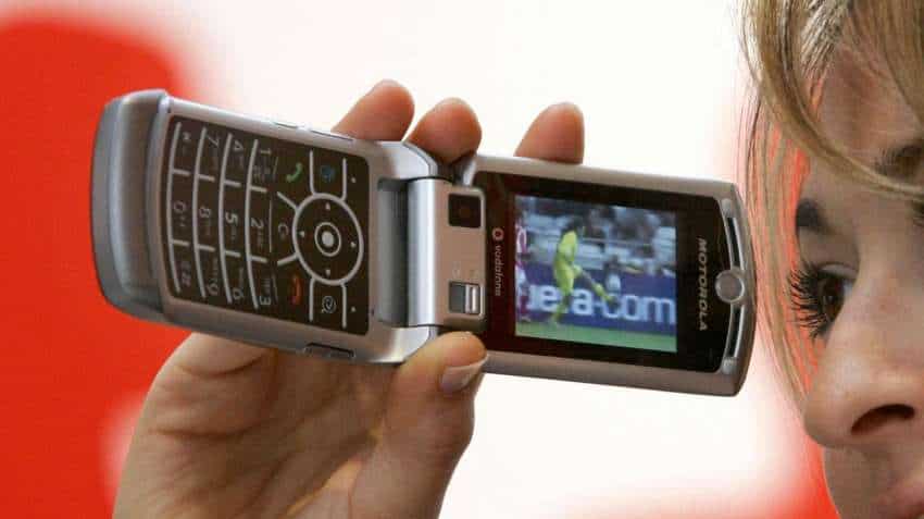 Motorola Razr 2 to launch in September: Top executive Motorola Razr 2 to launch in September: Top executive