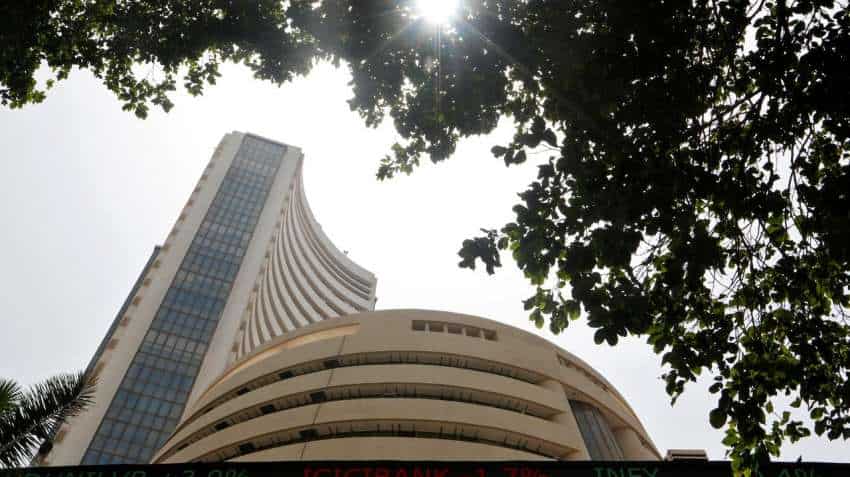 Stock Market: BSE Sensex loses 34K, NSE Nifty retains 10,000 levels; Axis Bank, Indiabulls Real Estate shares dip