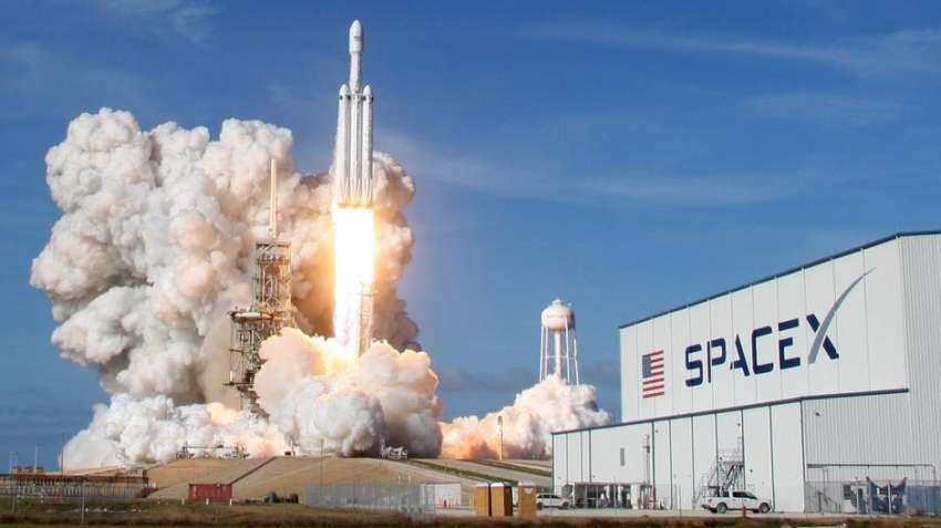 Elon Musk developing floating spaceports to take humans to Moon, Mars Elon Musk developing floating spaceports to take humans to Moon, Mars
