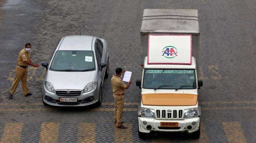 Noida: 5 arrested for violating COVID-19 curbs, over 800 vehicles penalised