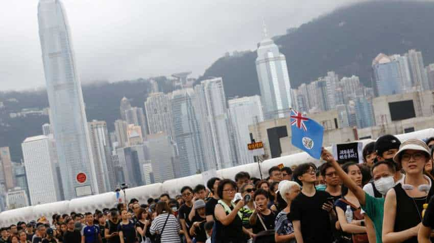 What is Britain&#039;s &#039;route to citizenship&#039; for Hong Kong residents?