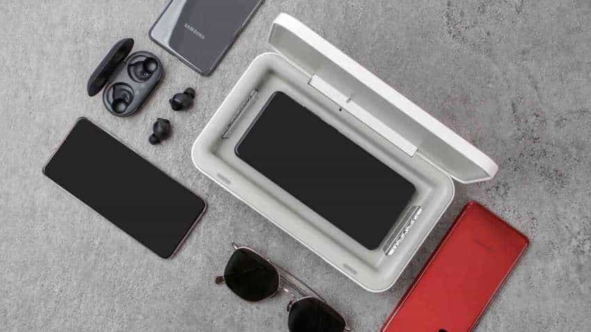 This UV sterilizer from Samsung can sanitize your smartphones, accessories within minutes This UV sterilizer from Samsung can sanitize your smartphones, accessories within minutes
