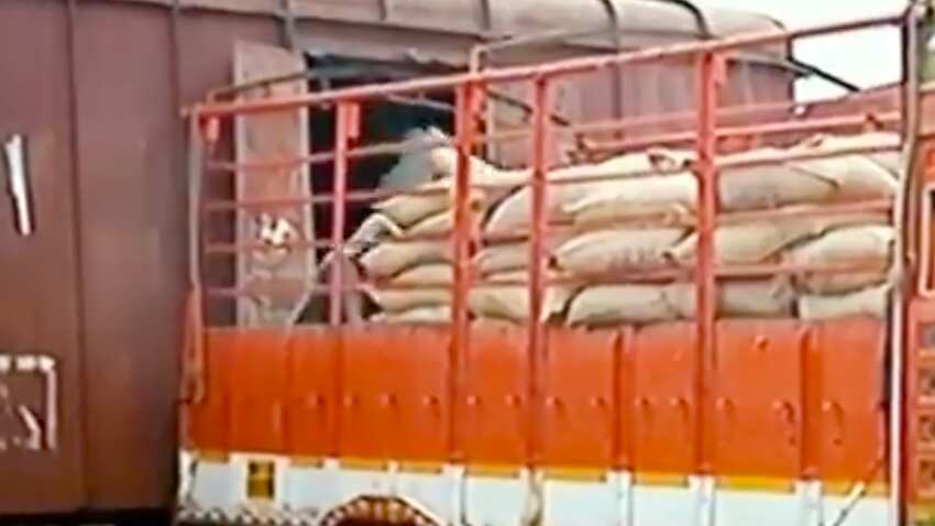 Indian Railways’ Kisan Rail sets off on maiden journey from Maharashtra Indian Railways’ Kisan Rail sets off on maiden journey from Maharashtra