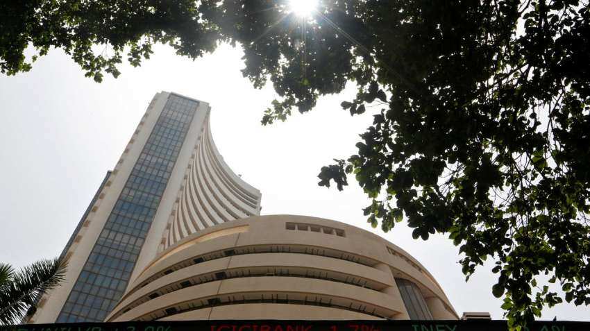 Stock Market Today: Sensex drops 100 pts to trade at 38,255.58 pts; Nifty tests 11,300 pts Stock Market Today: Sensex drops 100 pts to trade at 38,255.58 pts; Nifty tests 11,300 pts