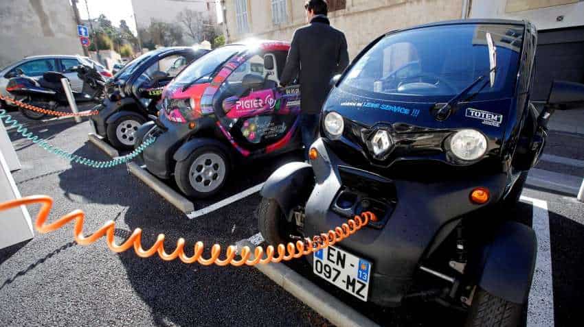 Govt allows sale, registration of electric vehicles without pre-fitted batteries Govt allows sale, registration of electric vehicles without pre-fitted batteries