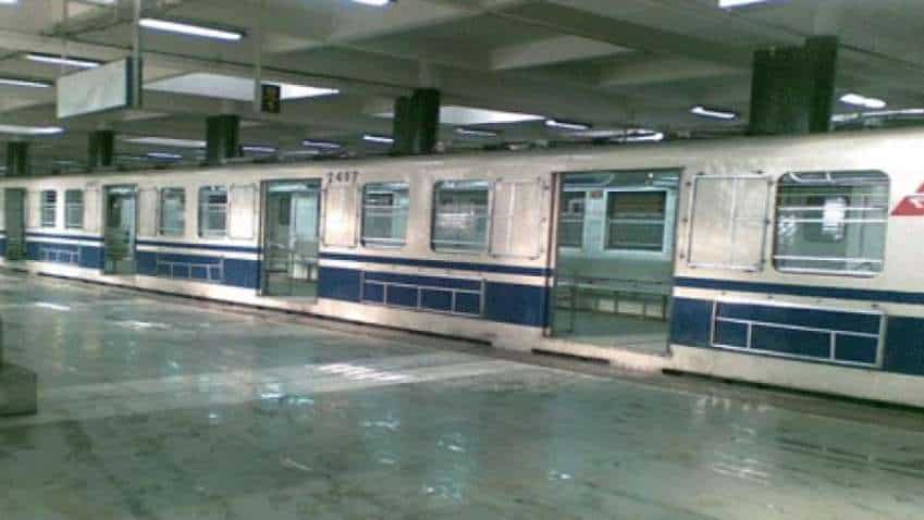 Kolkata Metro mulling increasing frequency of trains Kolkata Metro mulling increasing frequency of trains