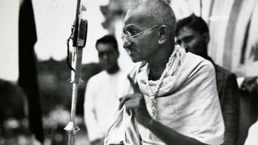 Mahatma Gandhi – A leader who lived a simple life, but dreamed big; here is a mantra to live by Mahatma Gandhi – A leader who lived a simple life, but dreamed big; here is a mantra to live by