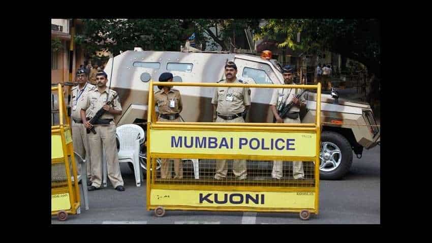 Man arrested for duping flat buyers with fake documents in Mumbai Man arrested for duping flat buyers with fake documents in Mumbai