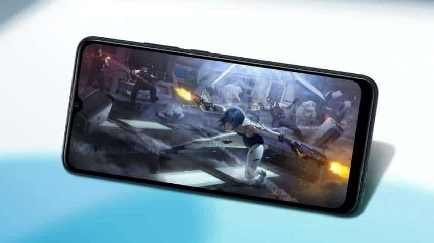 Oppo A15 with MediaTek Helio P35 processor, triple rear camera setup launched in India at Rs 10,990 Oppo A15 with MediaTek Helio P35 processor, triple rear camera setup launched in India at Rs 10,990