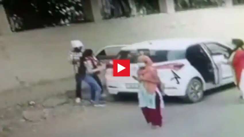 Ballabhgarh murder case: Caught on CCTV! Camera shows student Nikita Tomar shot dead | Video