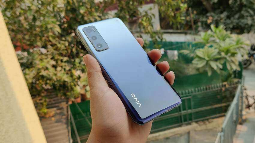 Vivo V20 SE with Snapdragon 665 SoC, triple rear camera module launched in India at Rs 20,990 Vivo V20 SE with Snapdragon 665 SoC, triple rear camera module launched in India at Rs 20,990
