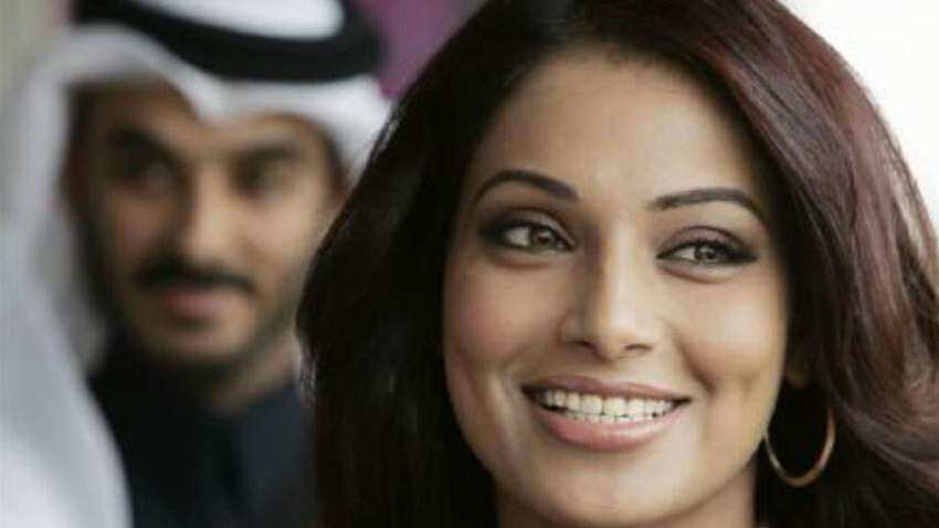 Karwa Chauth 2020 Bipasha Basu Shares Memories From Last Year Zee Business Danh sach phim của diễn vien bipasha basu mới nhất, hot nhất 2020 karwa chauth 2020 bipasha basu shares