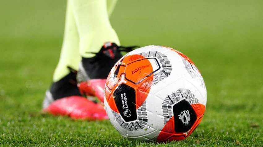 Own goals help Arsenal to 4-1 Europa League win over Molde Own goals help Arsenal to 4-1 Europa League win over Molde