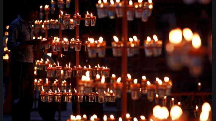 Stock Market: Diwali Picks! Prabhudas Lilladher picks Hindustan Unilever, ICICI Bank, Infosys, Ultratech Cement and Dr. Reddy’s Labs Stock Market: Diwali Picks! Prabhudas Lilladher picks Hindustan Unilever, ICICI Bank, Infosys, Ultratech Cement and Dr. Reddy’s Labs